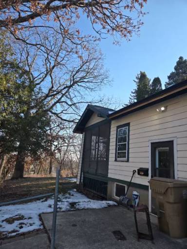 Main picture of 3238 Ridgeway Ave
