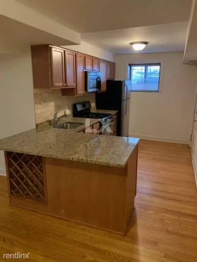 Main picture of 3720 N Sheffield Ave