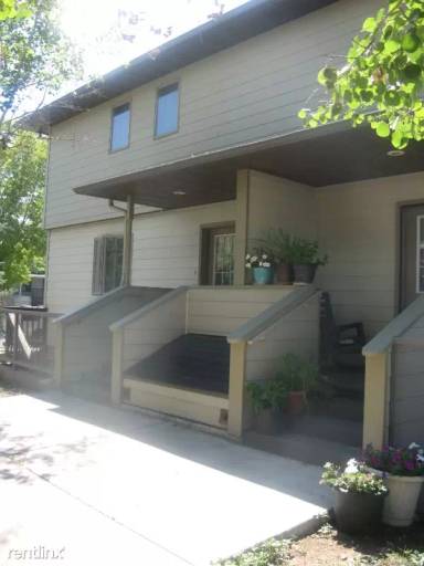 Main picture of 1208 Walnut St