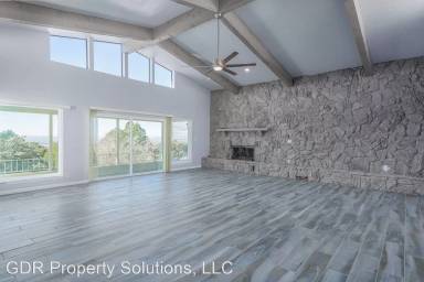 Main picture of 4915 Camino de Monte NE