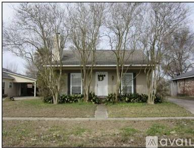 Main picture of 652 Meadow Bend Dr