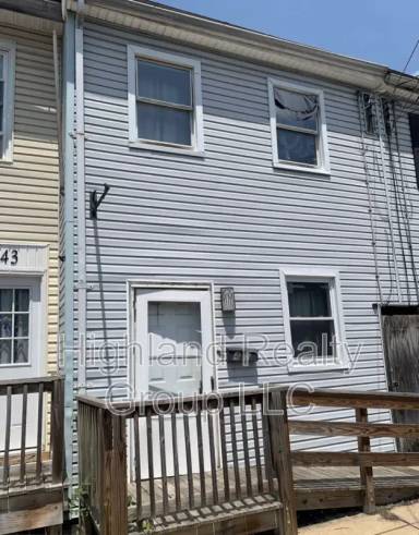 Main picture of 445 Union St