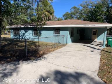 Main picture of 8301 N Hillsborough Ln