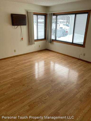Main picture of 419 4th Ave E