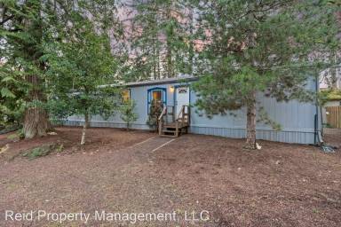 Main picture of 70 E Hummingbird Ln