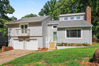Main picture of 9606 Fairway Ridge Rd