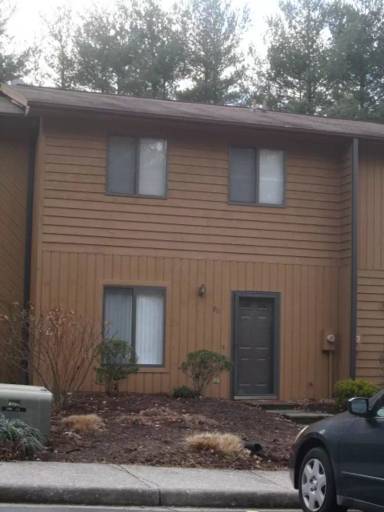 Main picture of 911 Lora Ln
