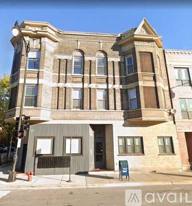 Main picture of 1609 N Leavitt St & 2158 W North Ave Apartments