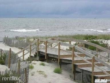 Main picture of 401 Oceanpoint Ave