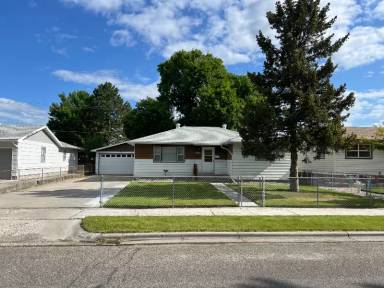 Main picture of 4427 Stone St