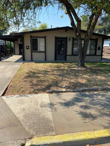 Main picture of 707 Oak St