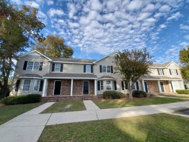 Main picture of 453 Brannen Dr