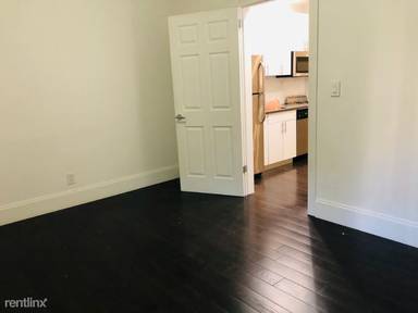 Main picture of 12 Perry St