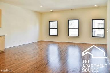 Main picture of 2336 N Milwaukee Ave