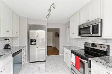 Main picture of 6309 Thunderbird Dr