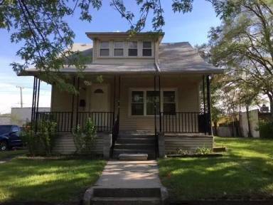 Main picture of 310 E Muir Ave