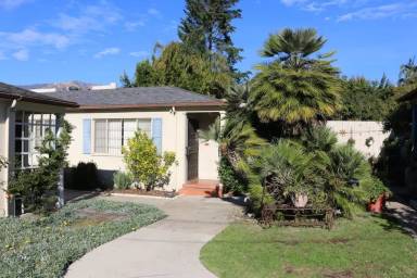 Main picture of 22 W Pedregosa St