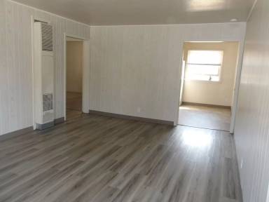 Main picture of 32 Myers Ct