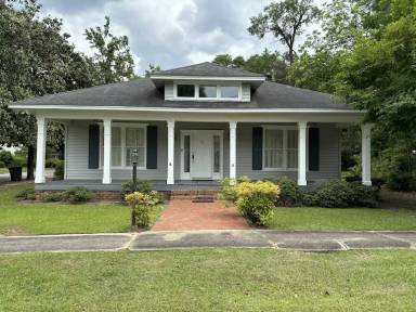 Main picture of 531 Bedford Ave