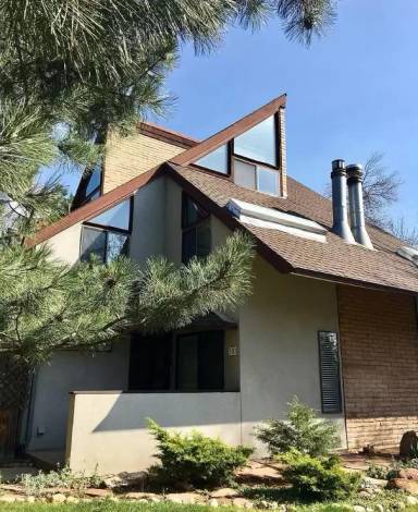 Main picture of 290 Spruce St