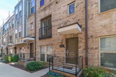 Main picture of 16015 Roscoe Ln