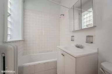 Main picture of 4412 N Saint Louis Ave