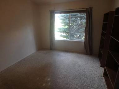 Main picture of 328 Ponderosa St