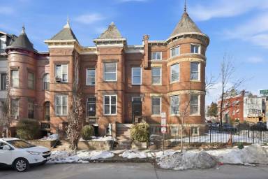 Main picture of 58 Quincy Pl NE