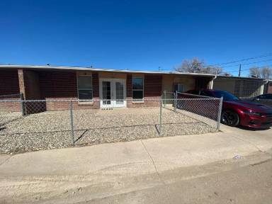 Main picture of 406 Sunny Ln