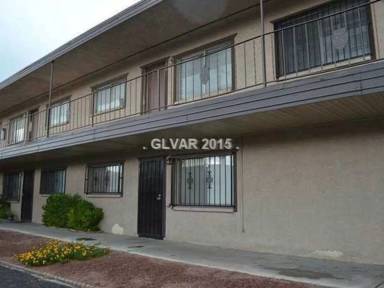 Main picture of 3720 Royal Crest St