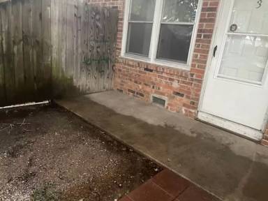 Main picture of 211 S Oak Cliff Ave