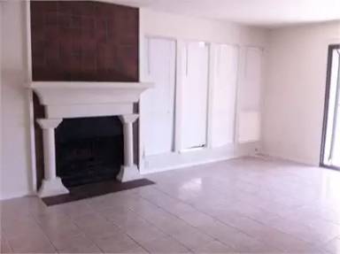 Main picture of 2400 Horizon Ln