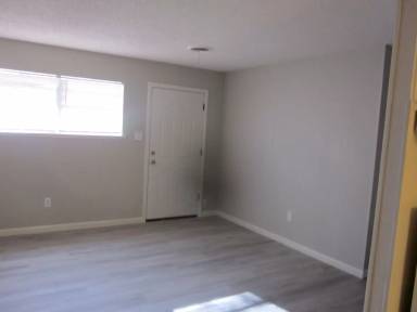 Main picture of 1209 Heather St