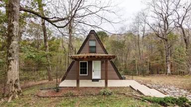 Main picture of 452 Harper Rd