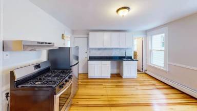 Main picture of 89 Carlisle St