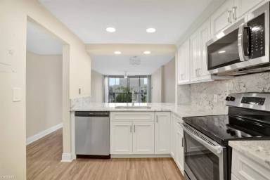 Main picture of 10 Royal Palm Way