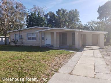 Main picture of 2924 E Michigan St
