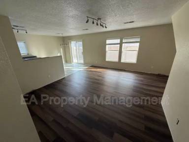 Main picture of 12516 Snowmass Way NE