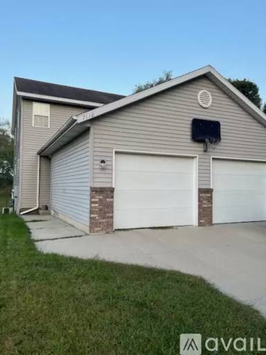 Main picture of 7110 10th Ave