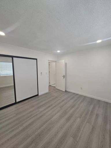 Main picture of 15302 Bellflower Blvd