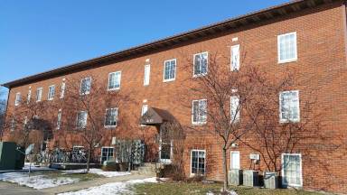 Main picture of 400 Grandview Ct