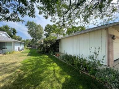 Main picture of 628 Jocelyn Dr