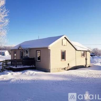 Main picture of 230 Park St N