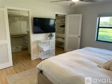 Main picture of 102 Old Meadow Way