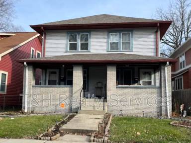 Main picture of 2927 N Delaware St