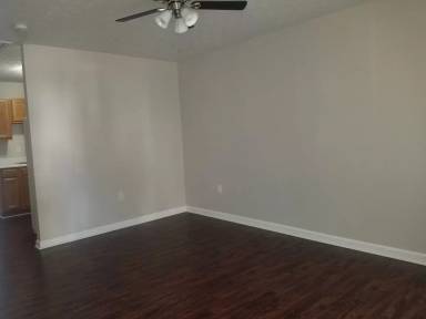 Main picture of 209 E Wilson St