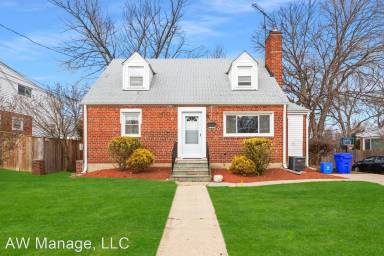 Main picture of 1509 Crest Rd