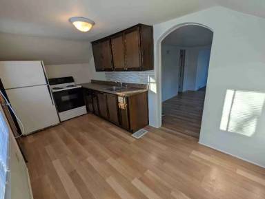 Main picture of 707 Elm St