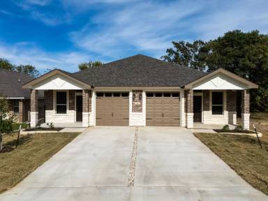 Main picture of 931 Pinewood Dr