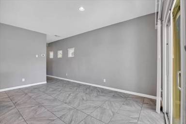 Main picture of 6743 Dragonfly Rock St